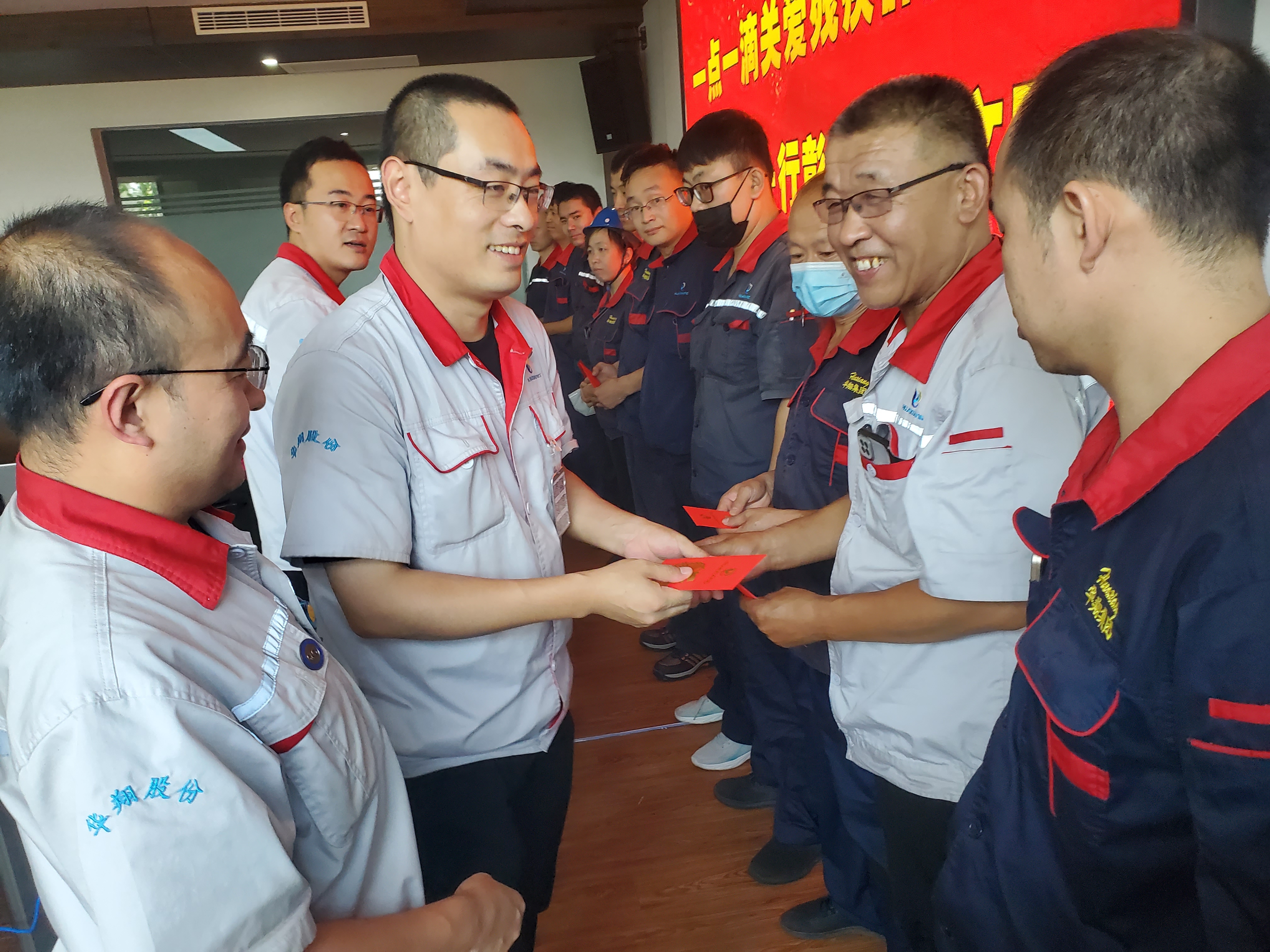 “扶殘助殘有你有我”，華翔很暖心！